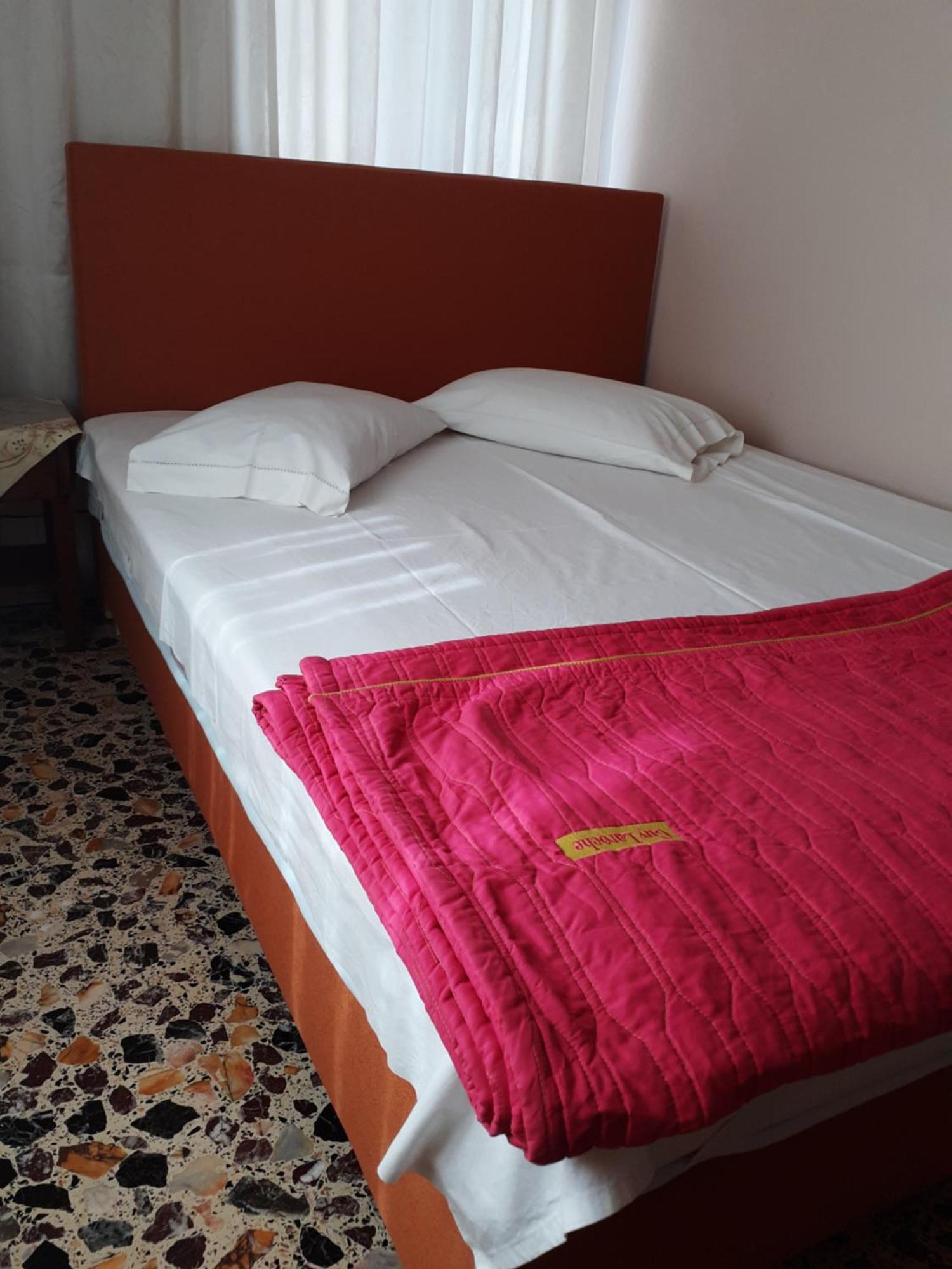 Thalia'S Garden Hotel Mytilene ภายนอก รูปภาพ